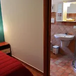 Πανσιόν L'infinito - & Breakfast 3*