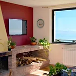 Πανσιόν L'infinito - & Breakfast 3*
