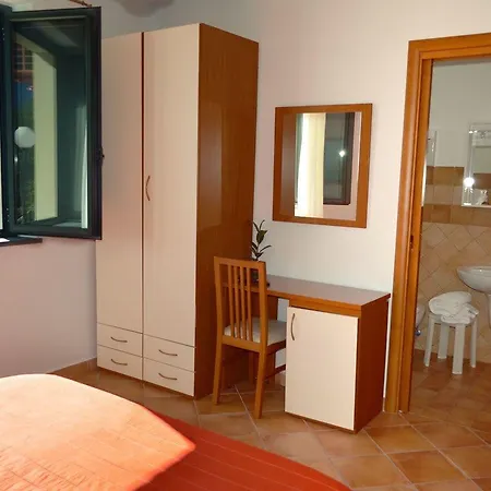 Gasthuis L'infinito - & Breakfast 3*
